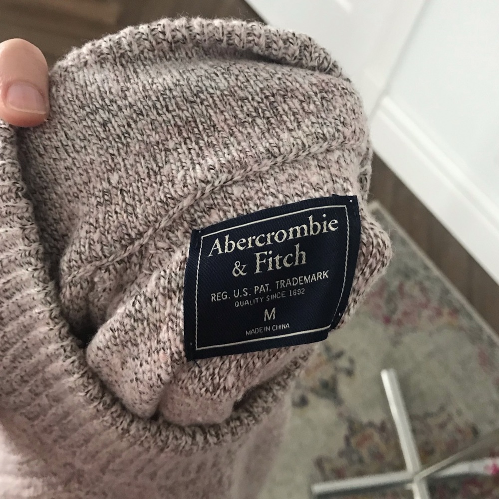 🌸 Abercrombie turtleneck sweater - Picture 4 of 4